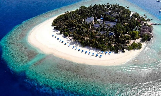 Kuda Bandos Hotel | Malahini Kuda Bandos Resort