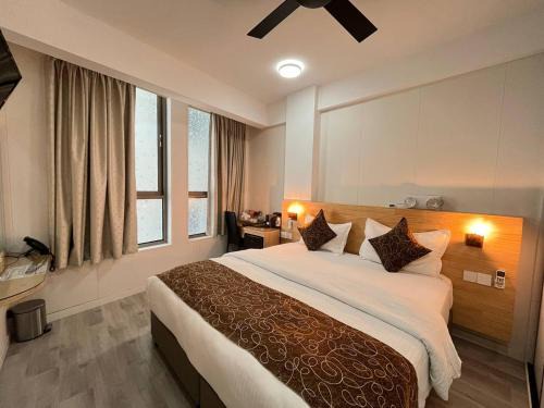 Male House | Tourist Inn Grand