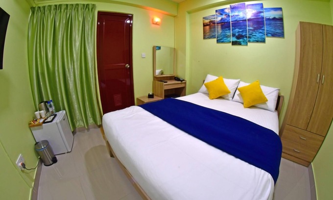 Male House | Tourist Inn