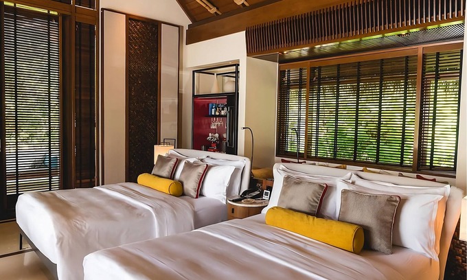 Reethi Rah House | Water Villa Queen Pool at One&Only Reethi Rah!