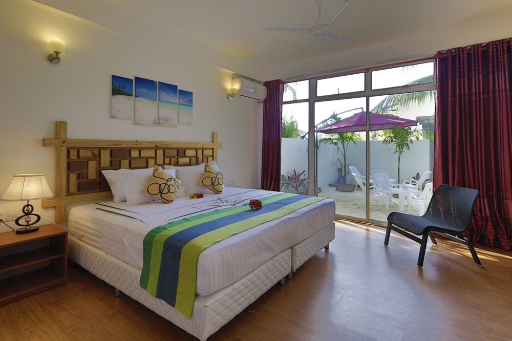 Rasdhoo Hotel | Shallow Lagoon Rasdhoo