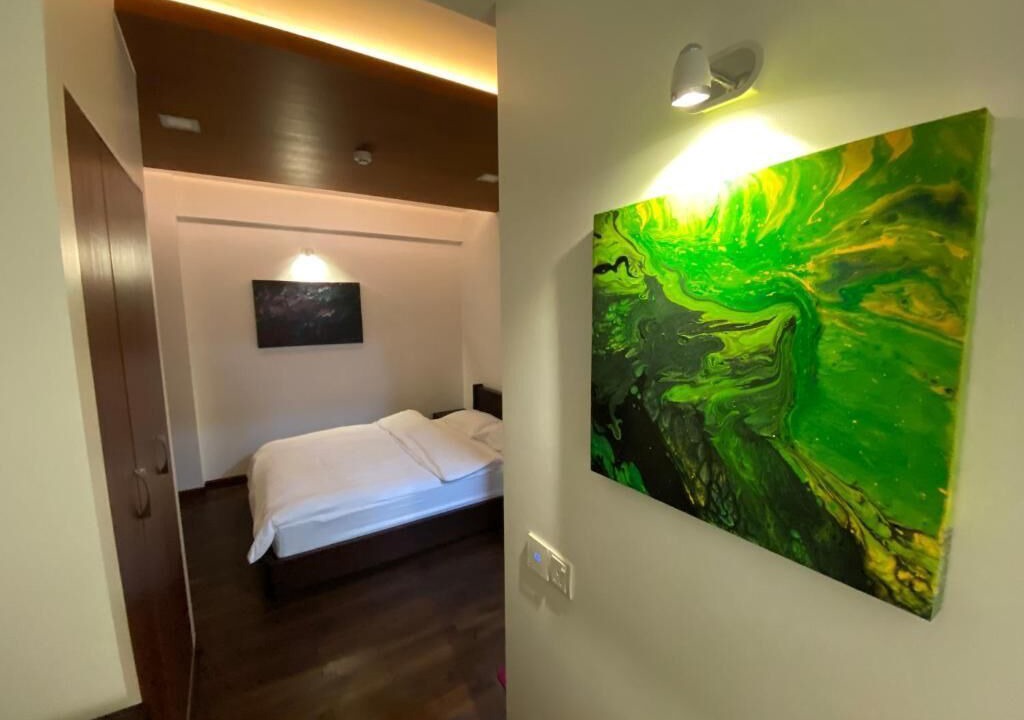 Male Apartment | Luxury 3 Room Apartment by Oboe