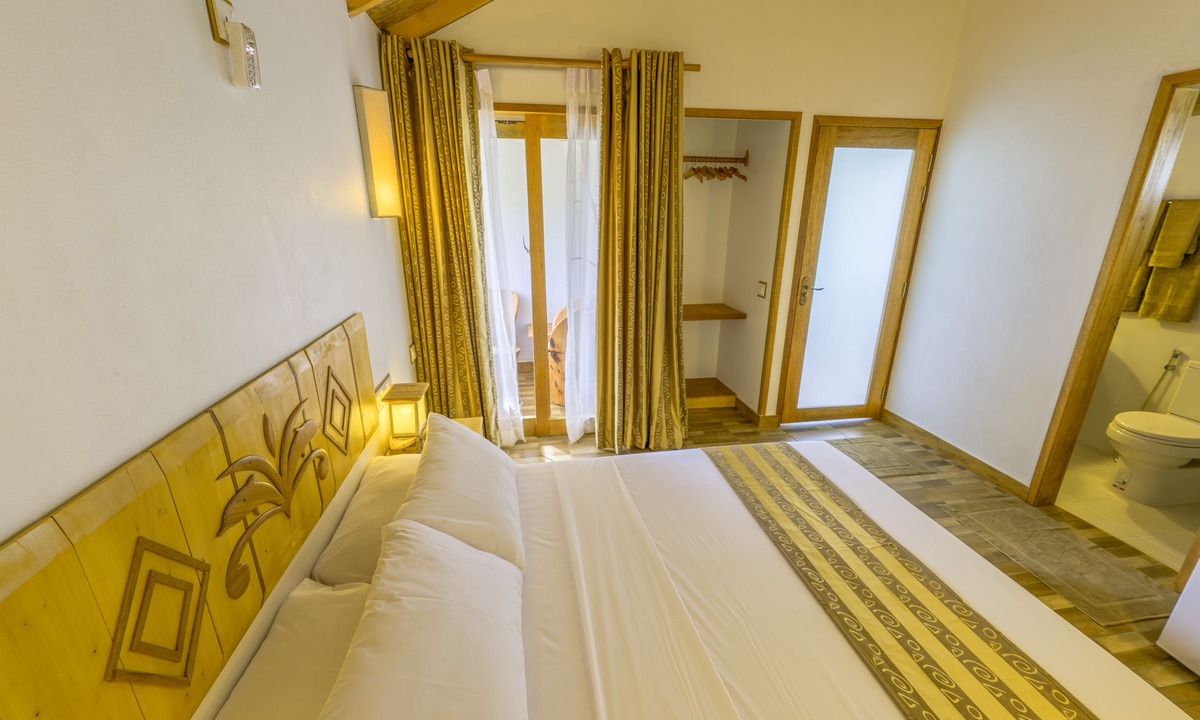 Dhiffushi House | Ameera Maldives