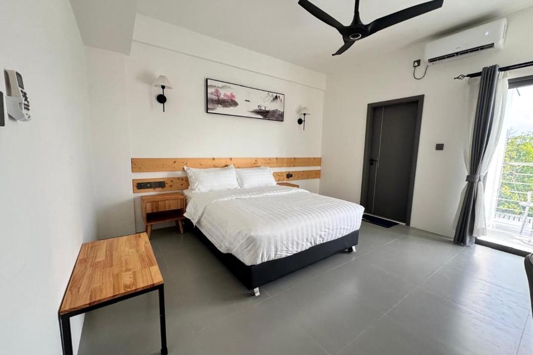 Maamigili Bed & Breakfast | Whaleshark View