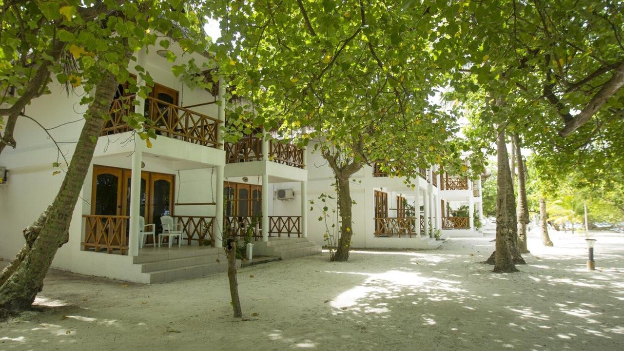 Photo of Buildings in Fihalhohi Island