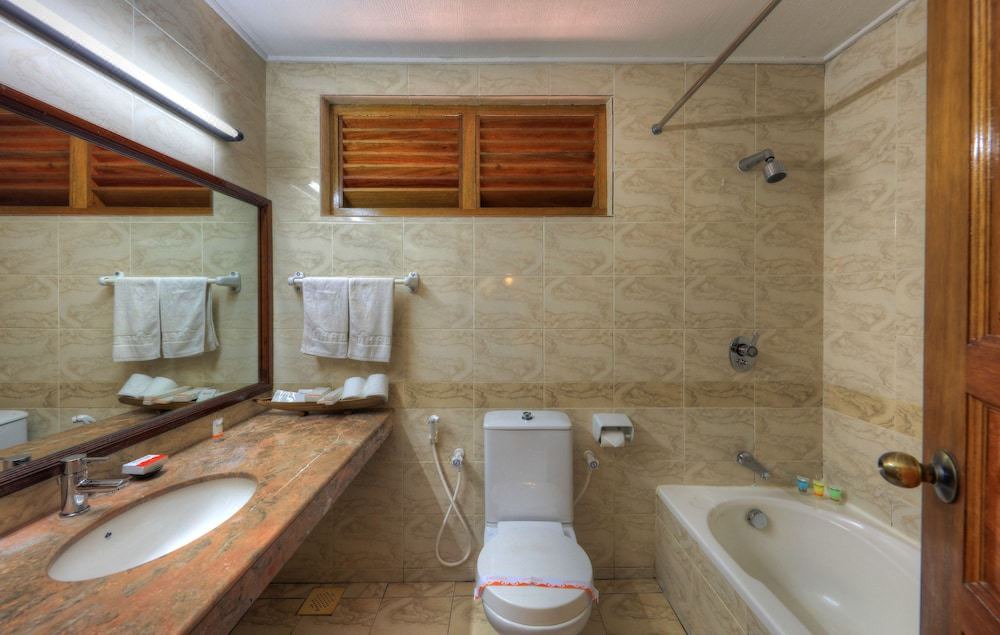 Photo of Bathroom in Fihalhohi Island