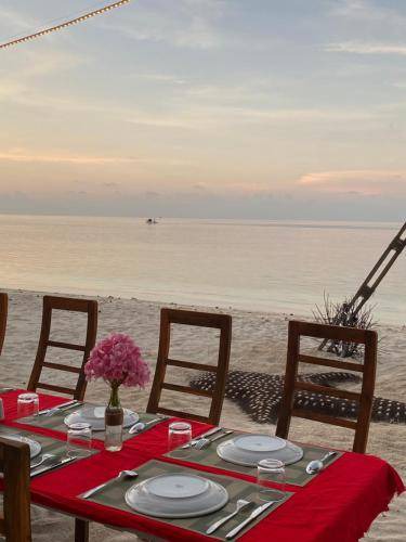 Photo of Others in Omadhoo