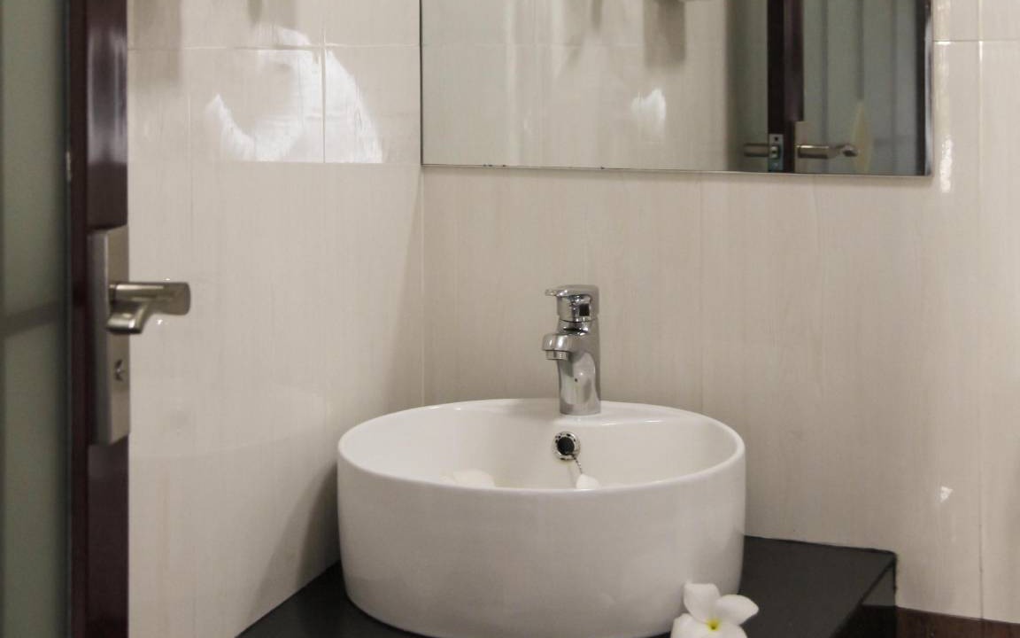Photo of Bathroom in Guraidhoo