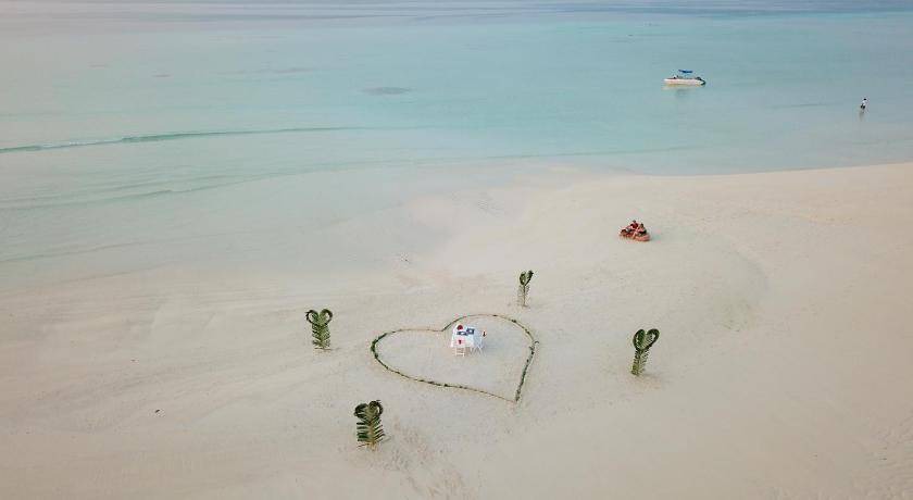 Photo of Others in Dhigurah