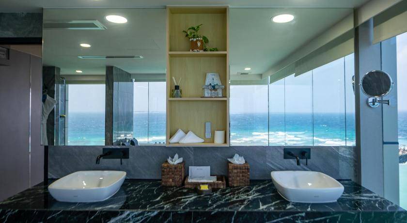 Photo of Bathroom in Kamadhoo