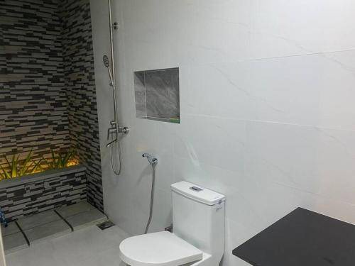 Photo of Bathroom in Fuvahmulah