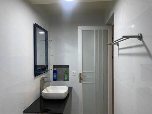 Photo of Bathroom in Fuvahmulah