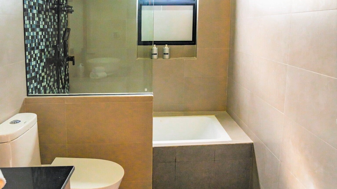 Photo of Bathroom in Fuvahmulah