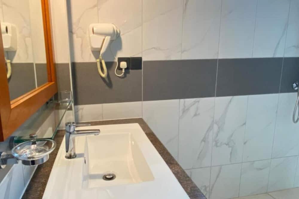 Photo of Bathroom in Felidhu Atoll