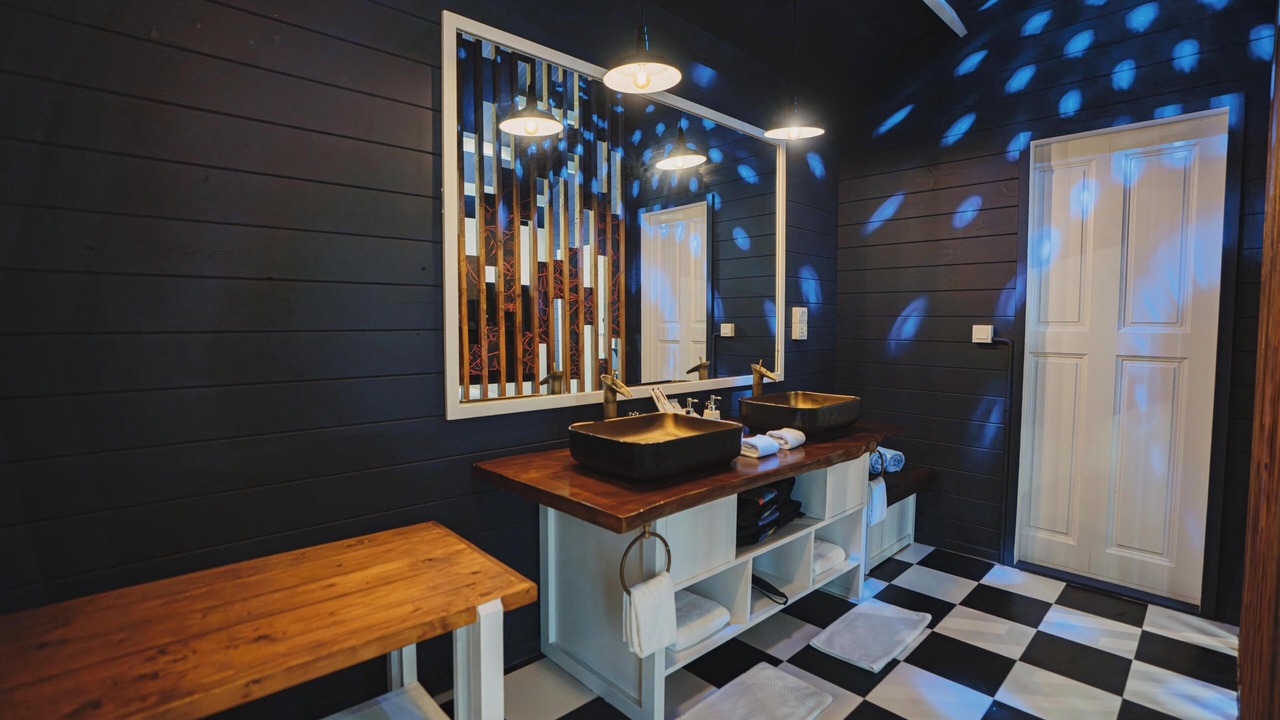 Photo of Bathroom in Kanifinolhu Island