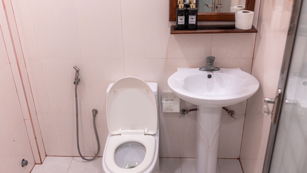 Photo of Bathroom in Mathiveri