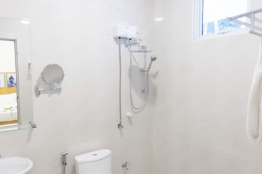 Photo of Bathroom in Magoodhoo