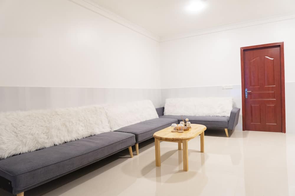 Photo of Livingroom in Magoodhoo