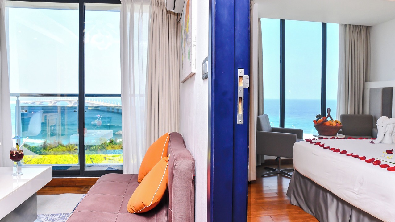 Photo of Bedroom in Male