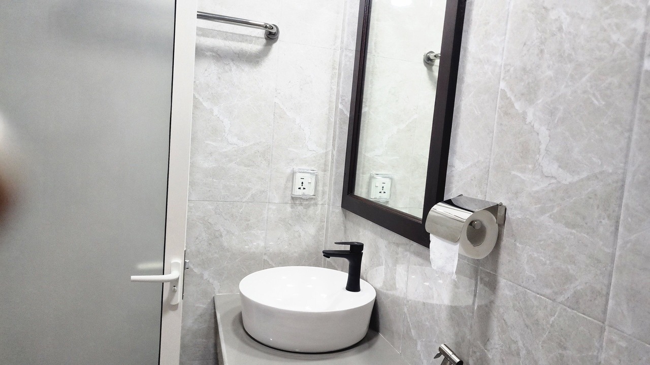 Photo of Bathroom in Fuvahmulah