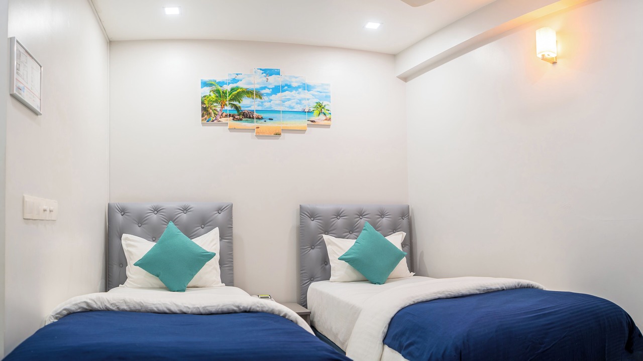 Photo of Bedroom in Male
