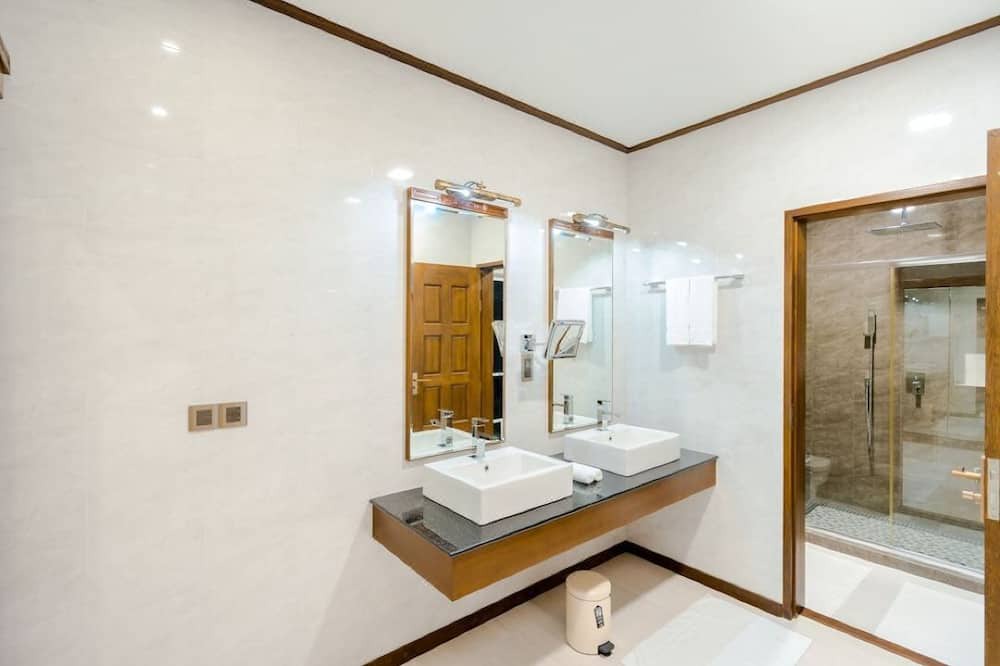 Photo of Bathroom in Fuvahmulah