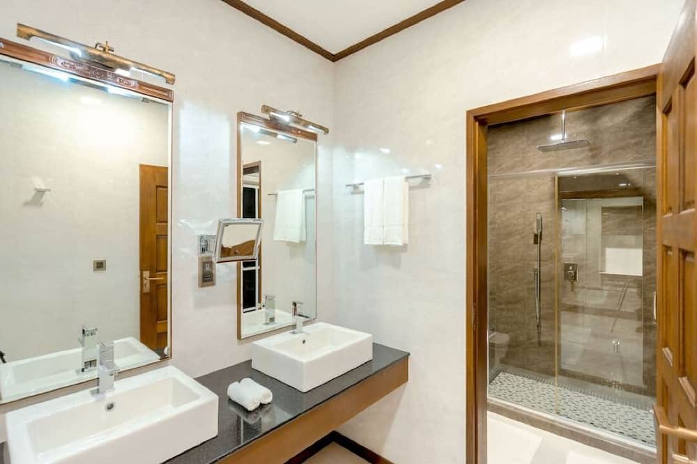 Photo of Bathroom in Fuvahmulah