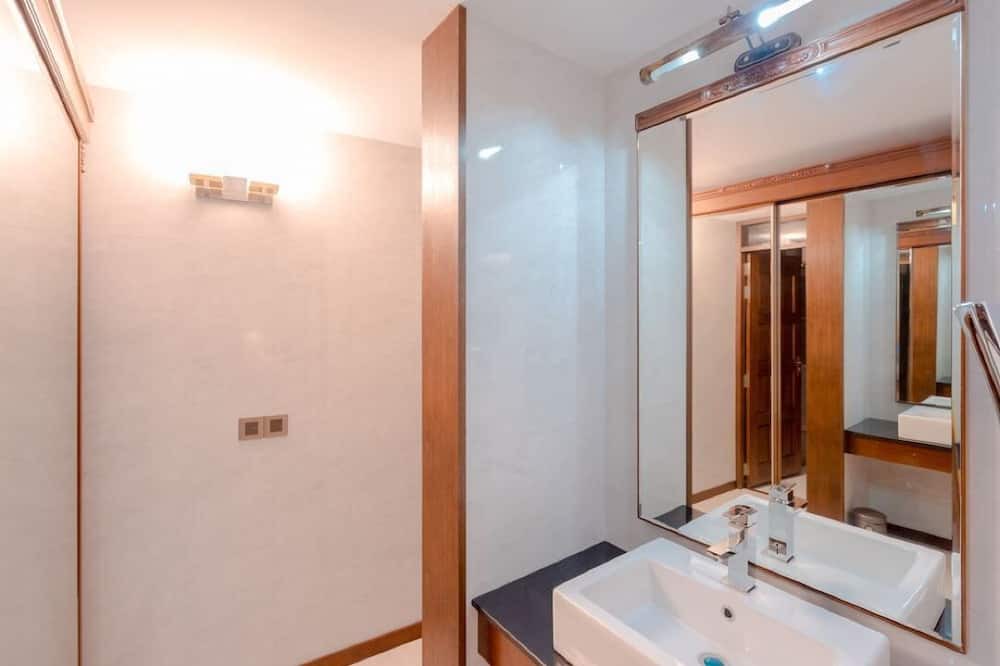 Photo of Bathroom in Fuvahmulah