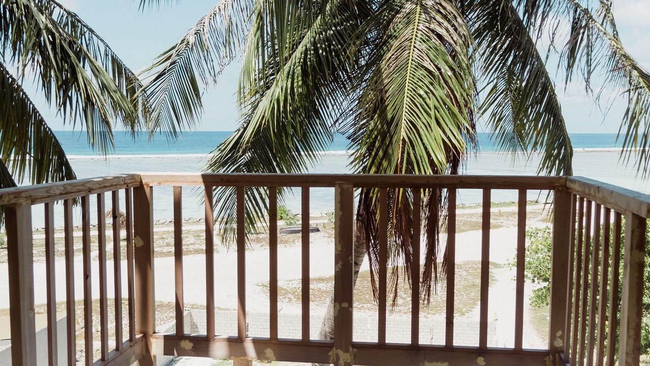 Photo of Buildings in Thulusdhoo Island