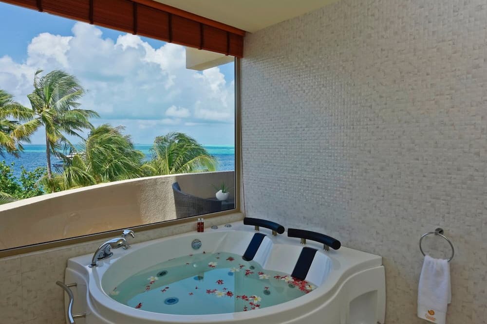Photo of Bathroom in Thulusdhoo Island
