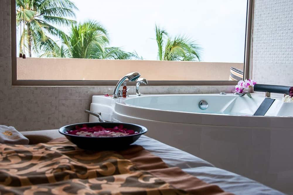 Photo of Bathroom in Thulusdhoo Island