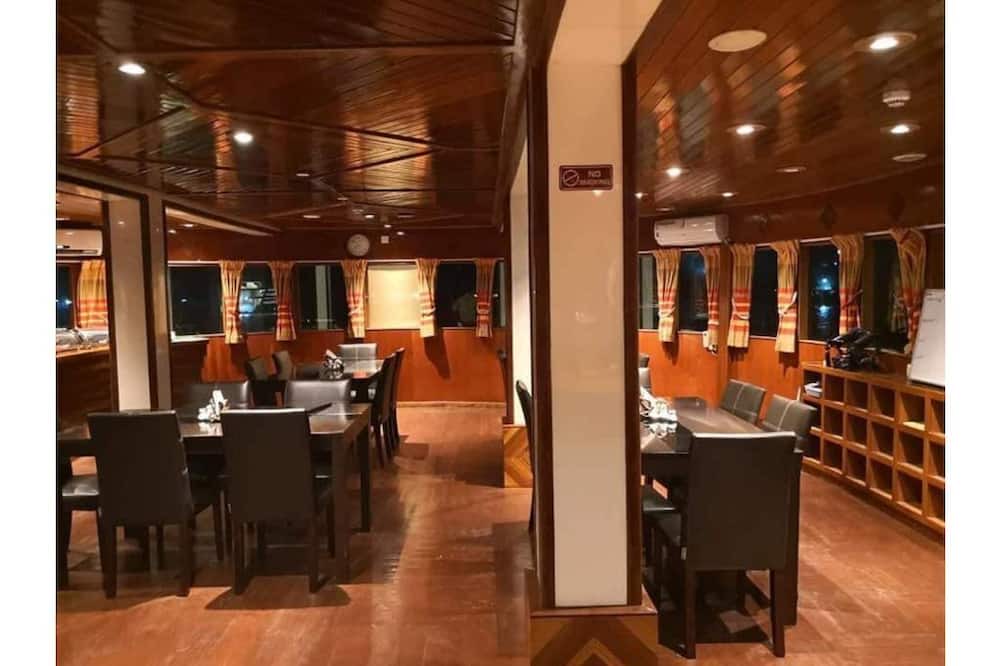 Photo of Livingroom in Vaavu Atoll