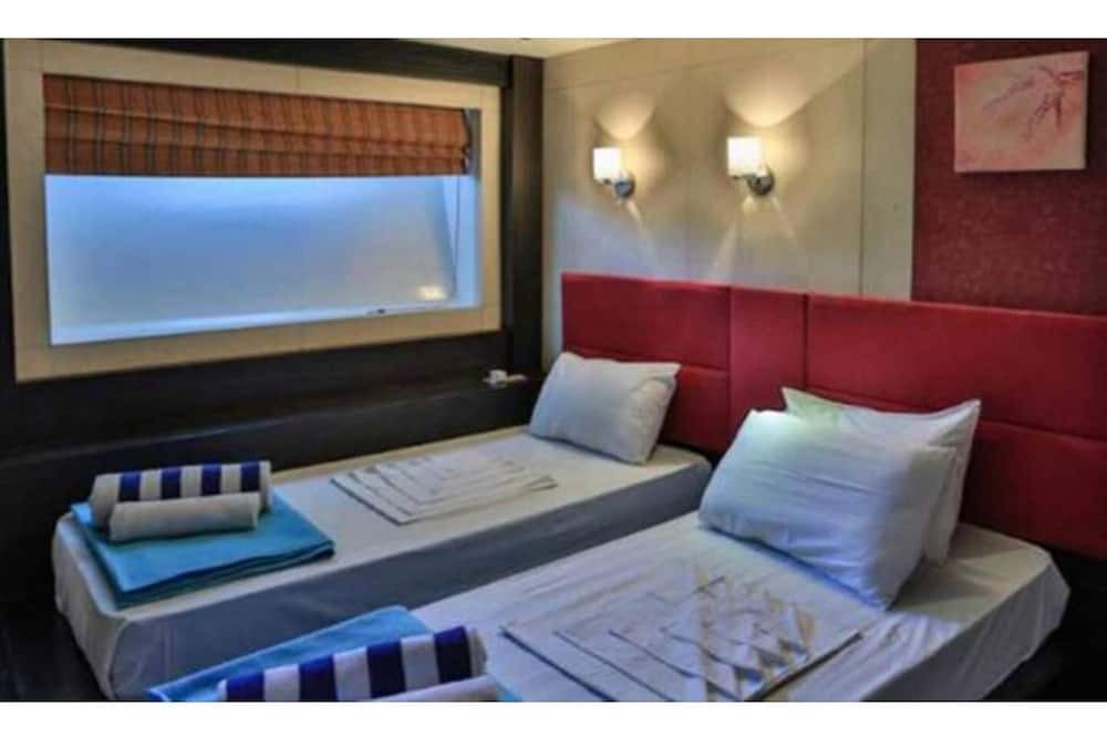 Photo of Bedroom in Vaavu Atoll