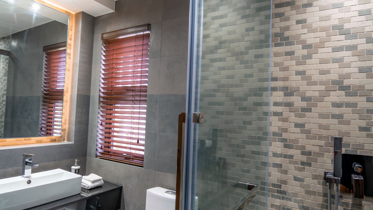Photo of Bathroom in Fuvahmulah