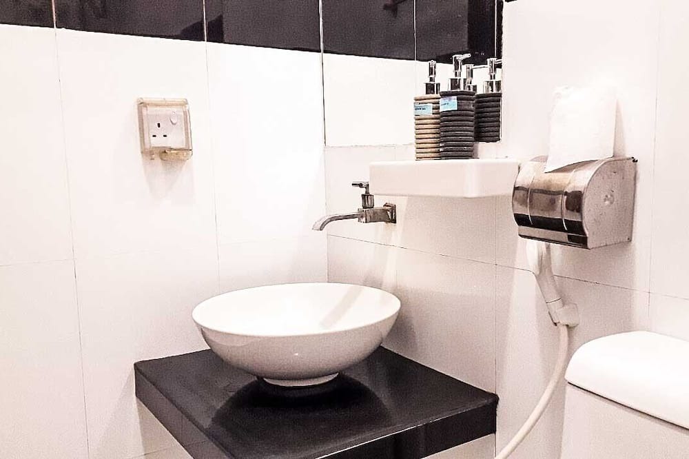 Photo of Bathroom in Kelaa