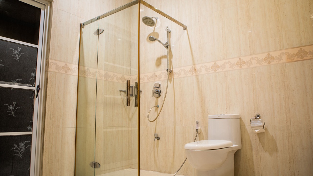 Photo of Bathroom in Hulhudhoo