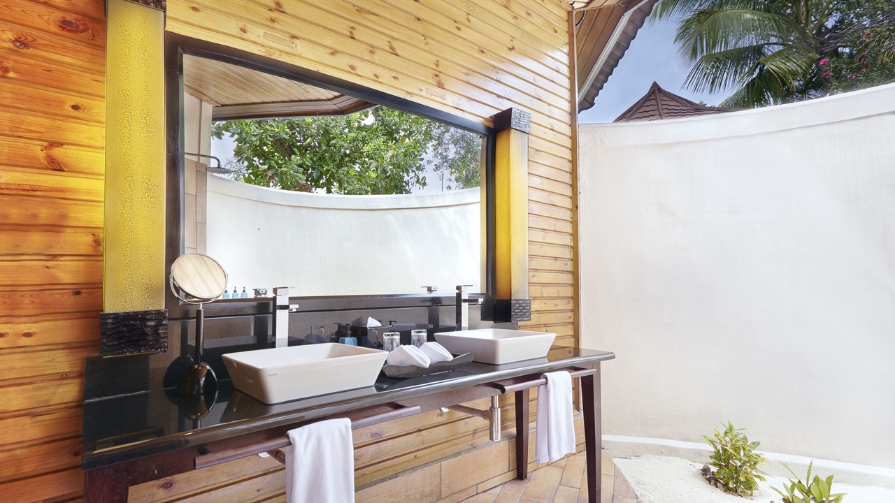 Photo of Bathroom in Komandoo