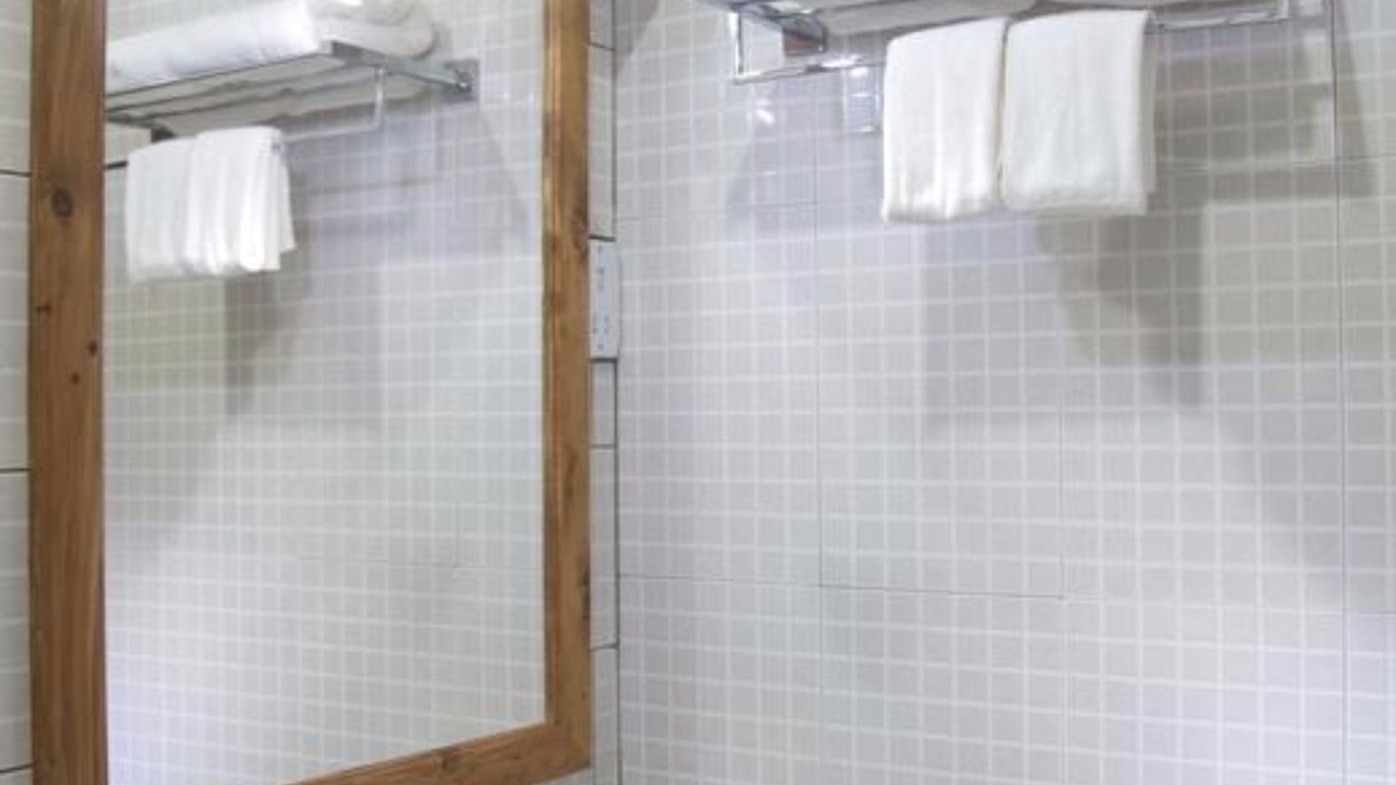 Photo of Bathroom in Guraidhoo