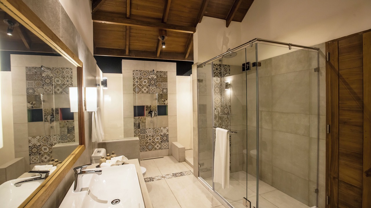 Photo of Bathroom in Filaidhoo