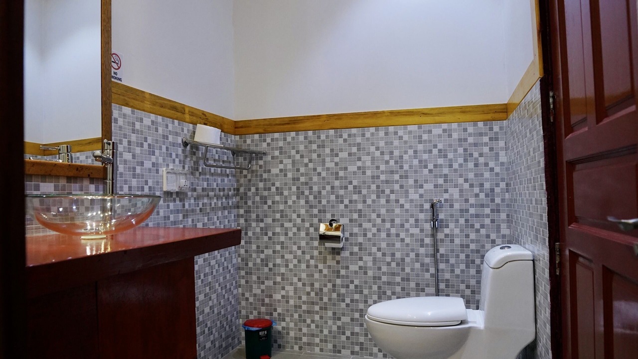 Photo of Bathroom in Mathiveri