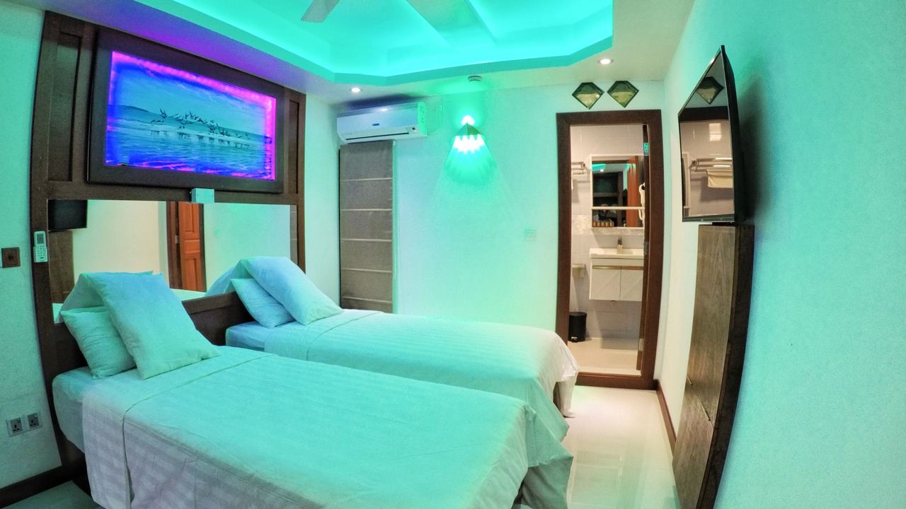 Photo of Bedroom in Male
