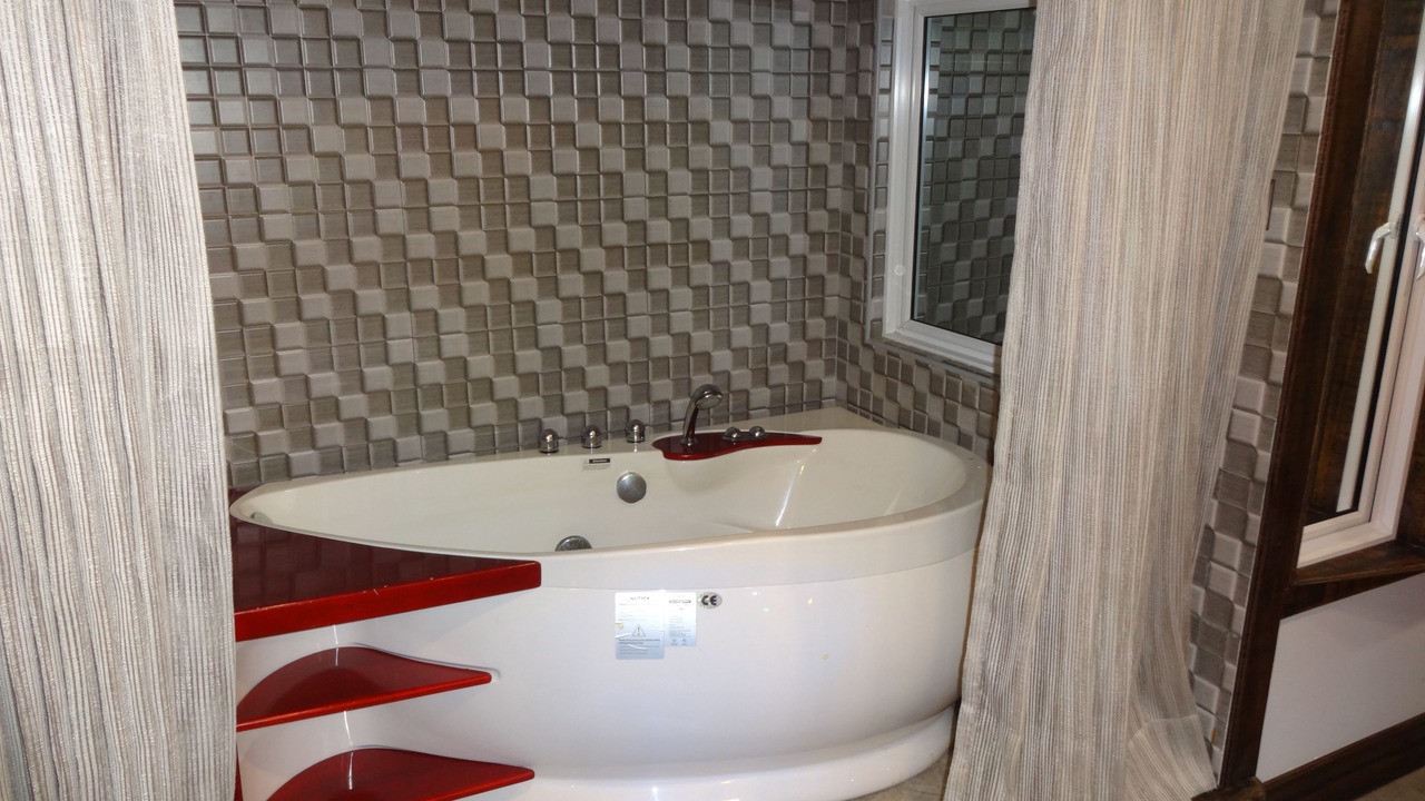 Photo of Bedroom in Male