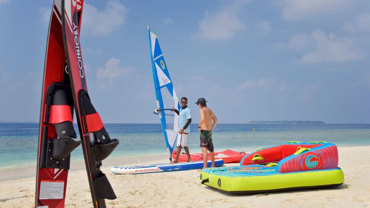 Photo of Others in Hirundhoo