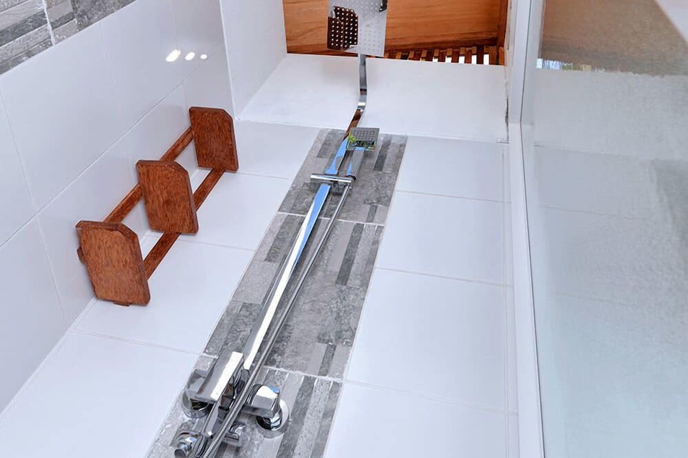 Photo of Bathroom in Felidhoo