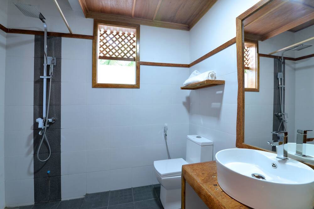 Photo of Bathroom in Felidhoo