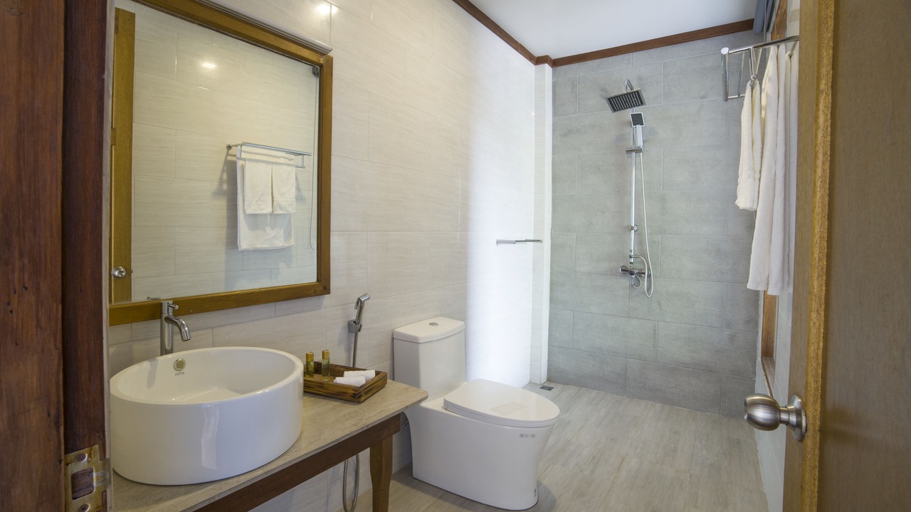 Photo of Bathroom in Hangnaameedhoo
