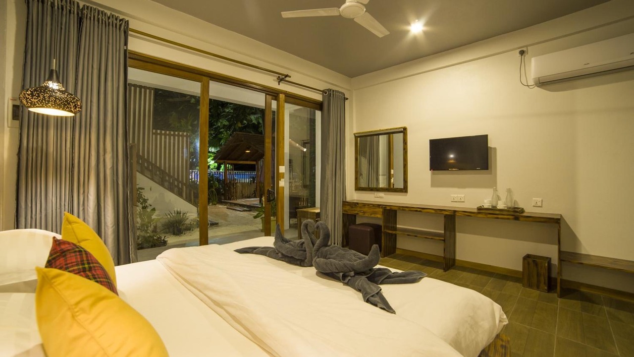 Photo of Bedroom in Hangnaameedhoo