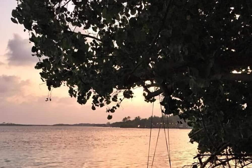 Photo of Buildings in Huraa