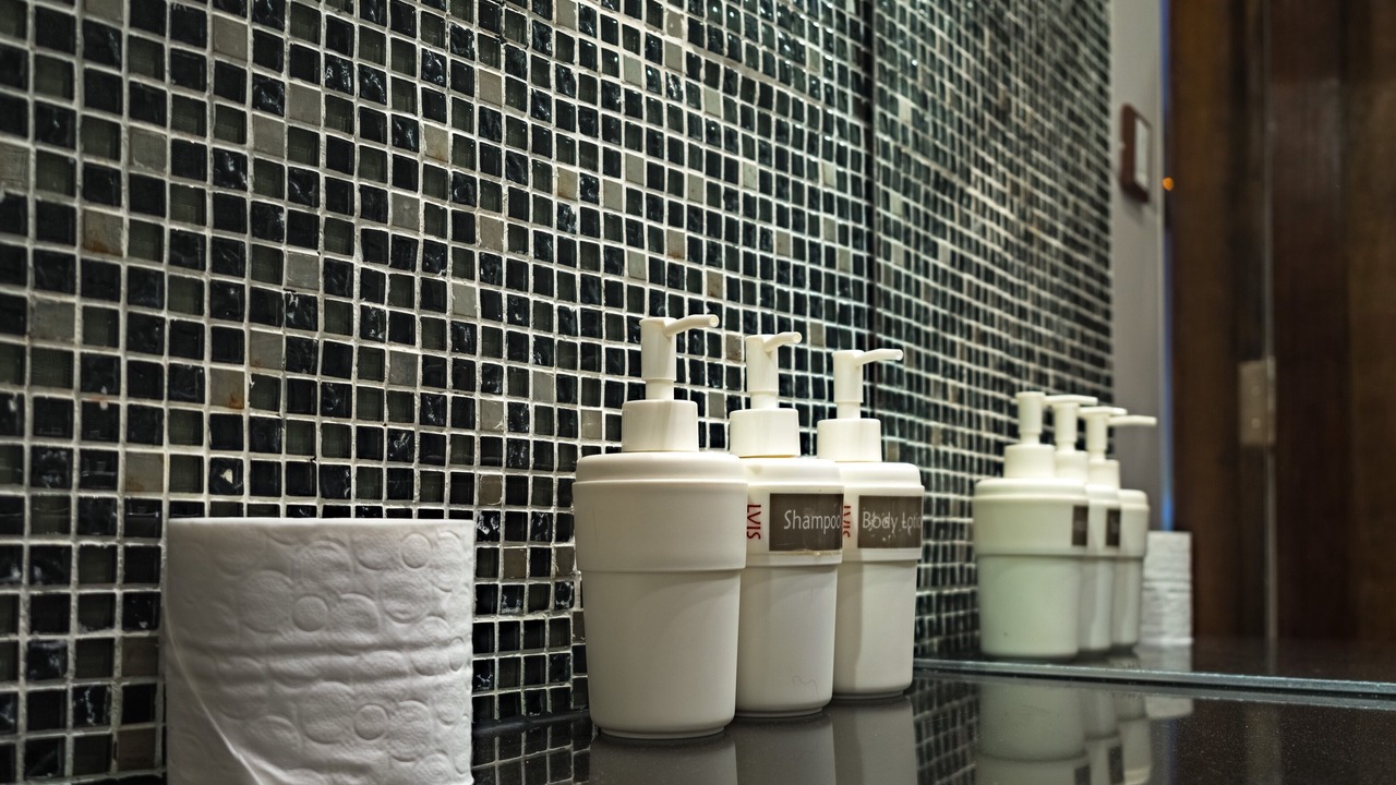 Photo of Bathroom in Dharavandhoo
