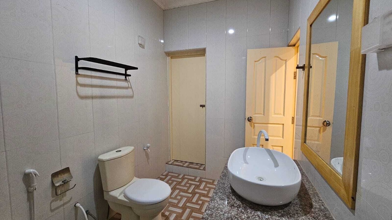 Photo of Bathroom in Himandhoo